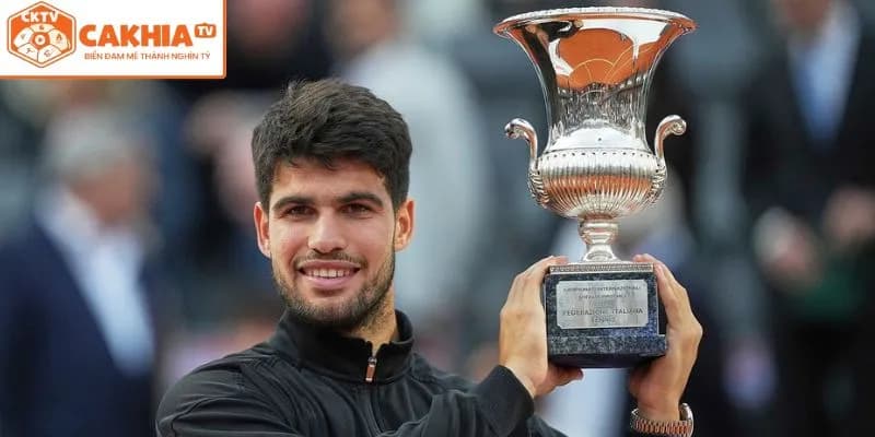 Carlos Alcaraz vô địch Rome Open 2025, sánh ngang Federer & Nadal